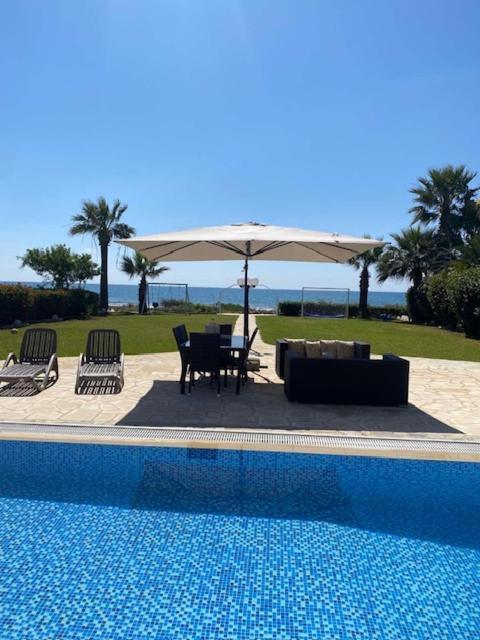 Ionion Beachfront Villa Ayia Napa Exteriör bild