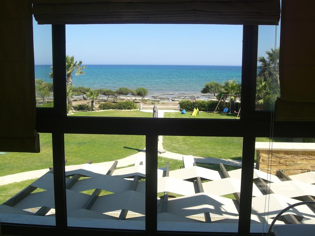 Ionion Beachfront Villa Ayia Napa Exteriör bild